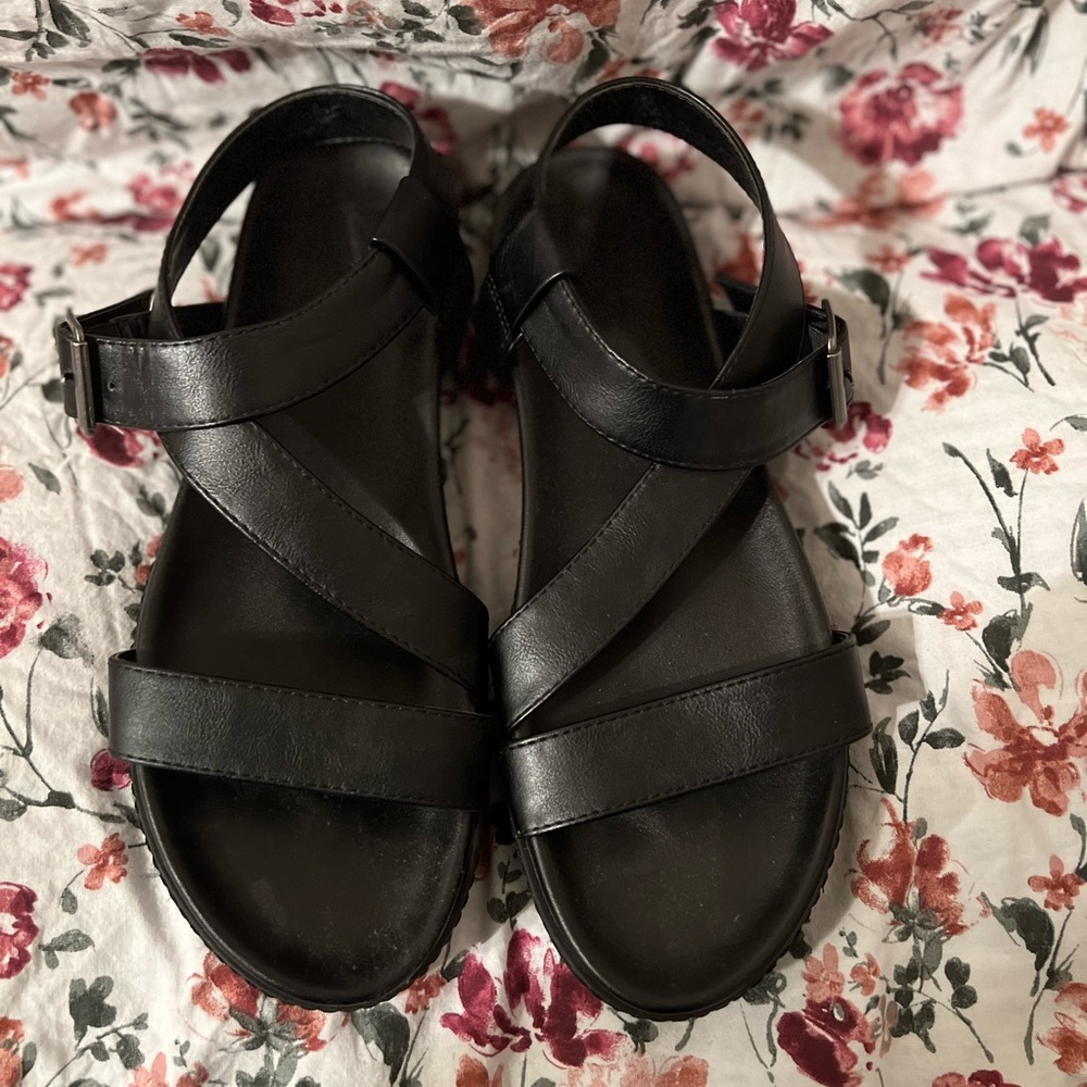 💚2 for 15💚 Black Strappy Sandals